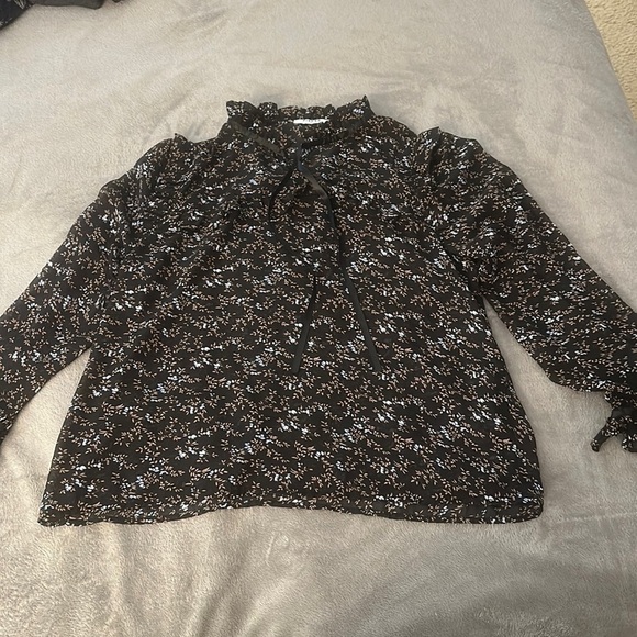 Pieces Chiffon Blouse with Tie Neck - Black Ditsy Floral - Size XL - Picture 3 of 8